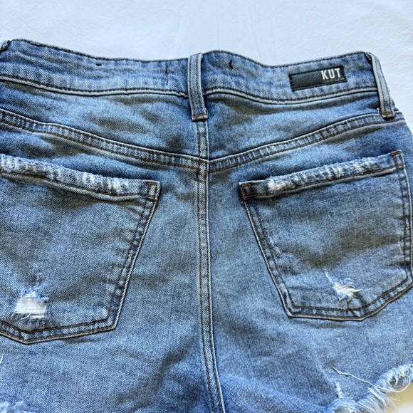 Kut from the Kloth Light Blue Frayed Hem Shorts 0 – Women’s Casual Summer - Picture 4 of 7